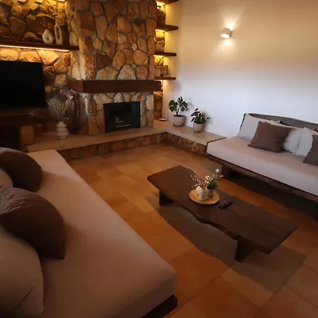 Eliza Dikela Holiday home *